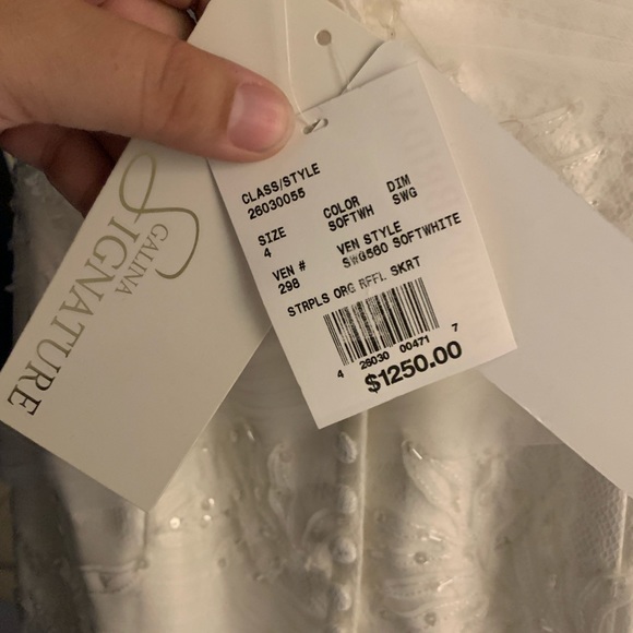 Strapless Mermaid Bridal Gown size 4 soft white - Picture 2 of 11